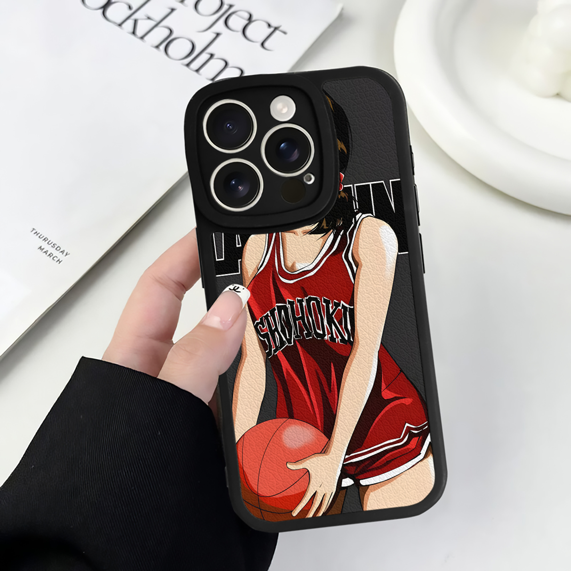 （画像用） SLAM DUNK／スラムダンク 【iPhone 16シリーズ対応】シリコンスマホケース（レザー調） 材質：シリコン